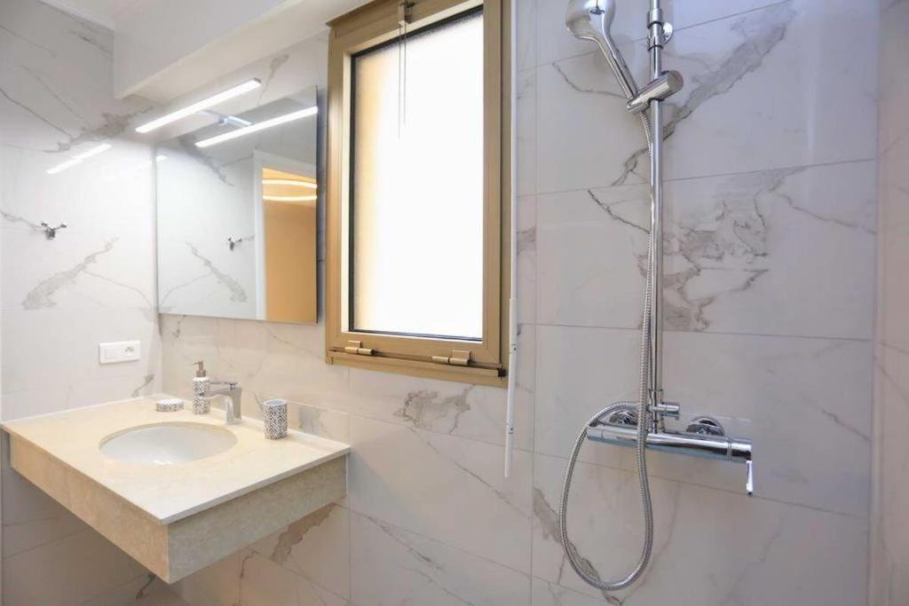 Appartamento Luxe Gambetta - Sea View Nizza Esterno foto